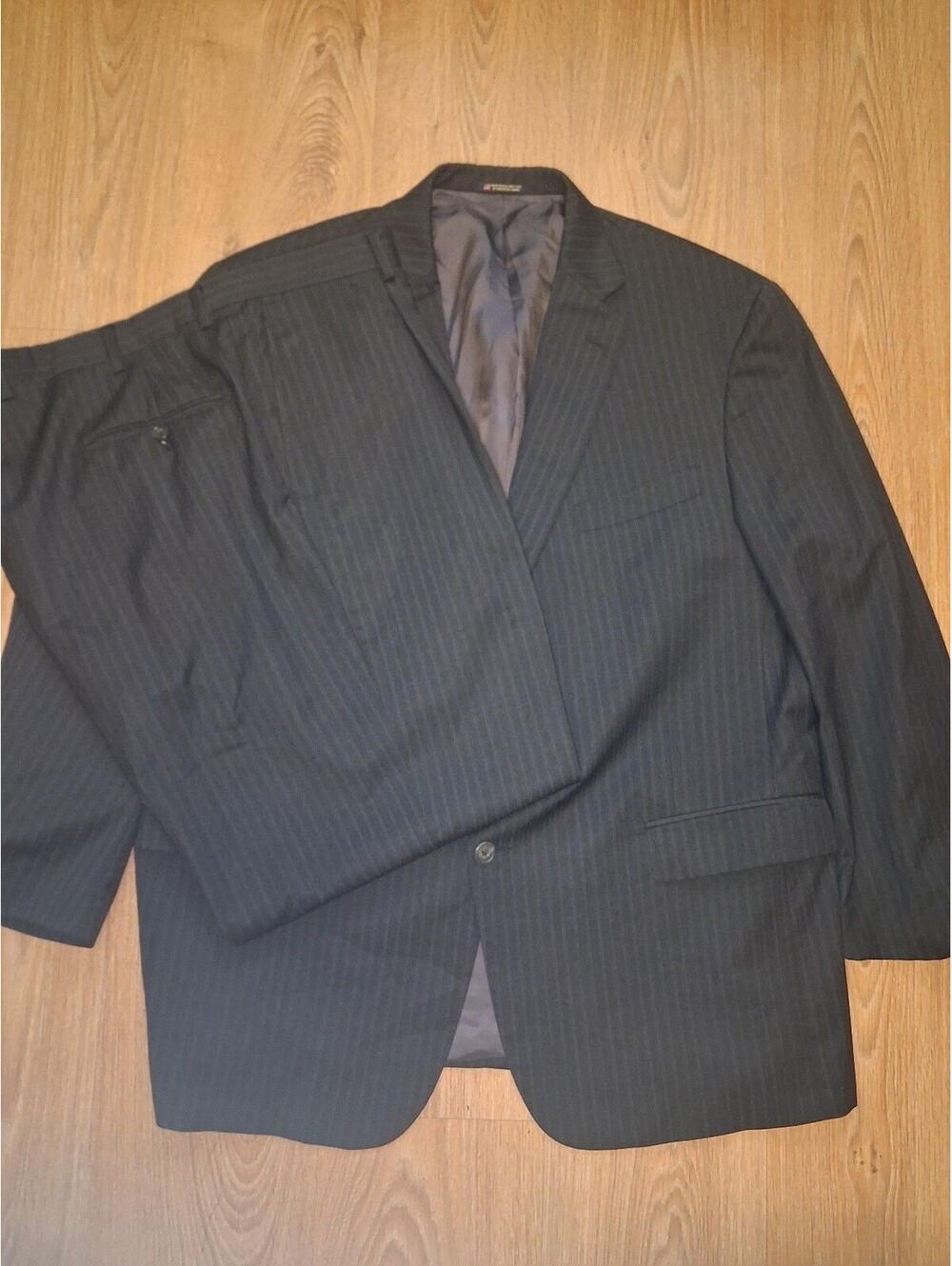 Hart Schaffner Marx 2 Piece Suit 48R 40x30 Gray Striped Wool